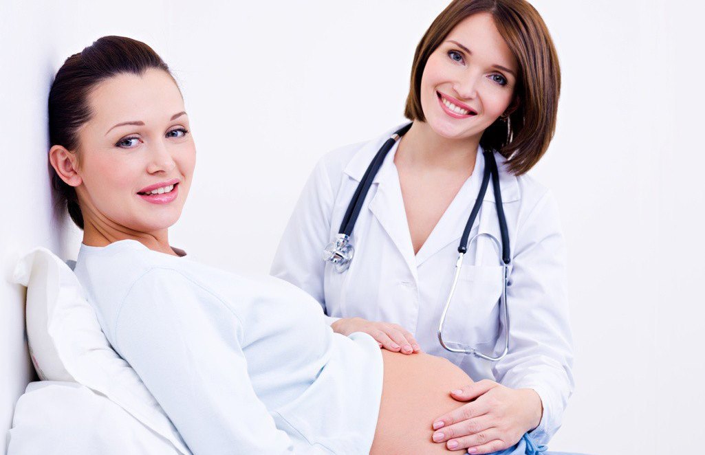 беременная у врача на приеме